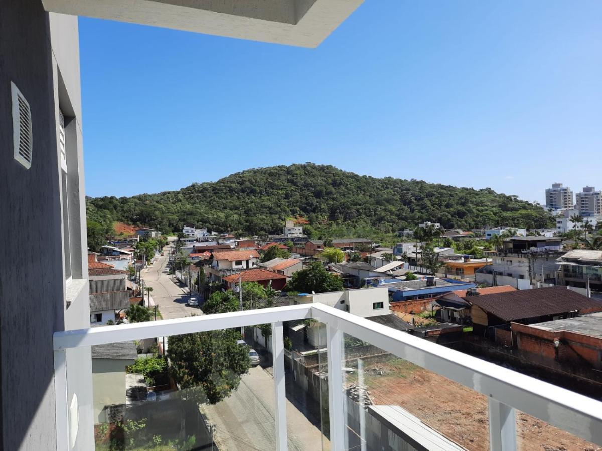 Agradavel Apartamento Em Bairro Silencioso... Камбориу Экстерьер фото