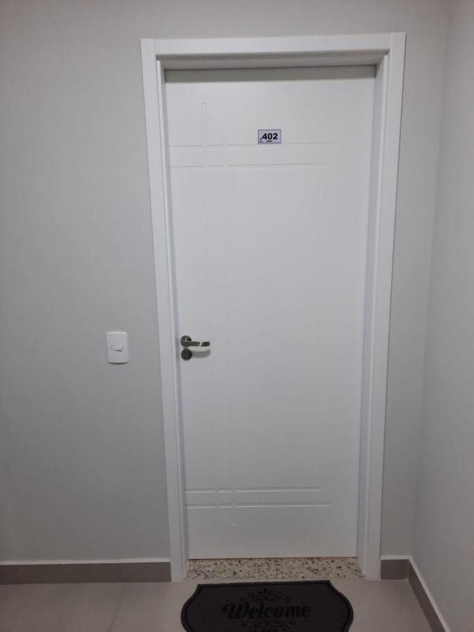Agradavel Apartamento Em Bairro Silencioso... Камбориу Экстерьер фото